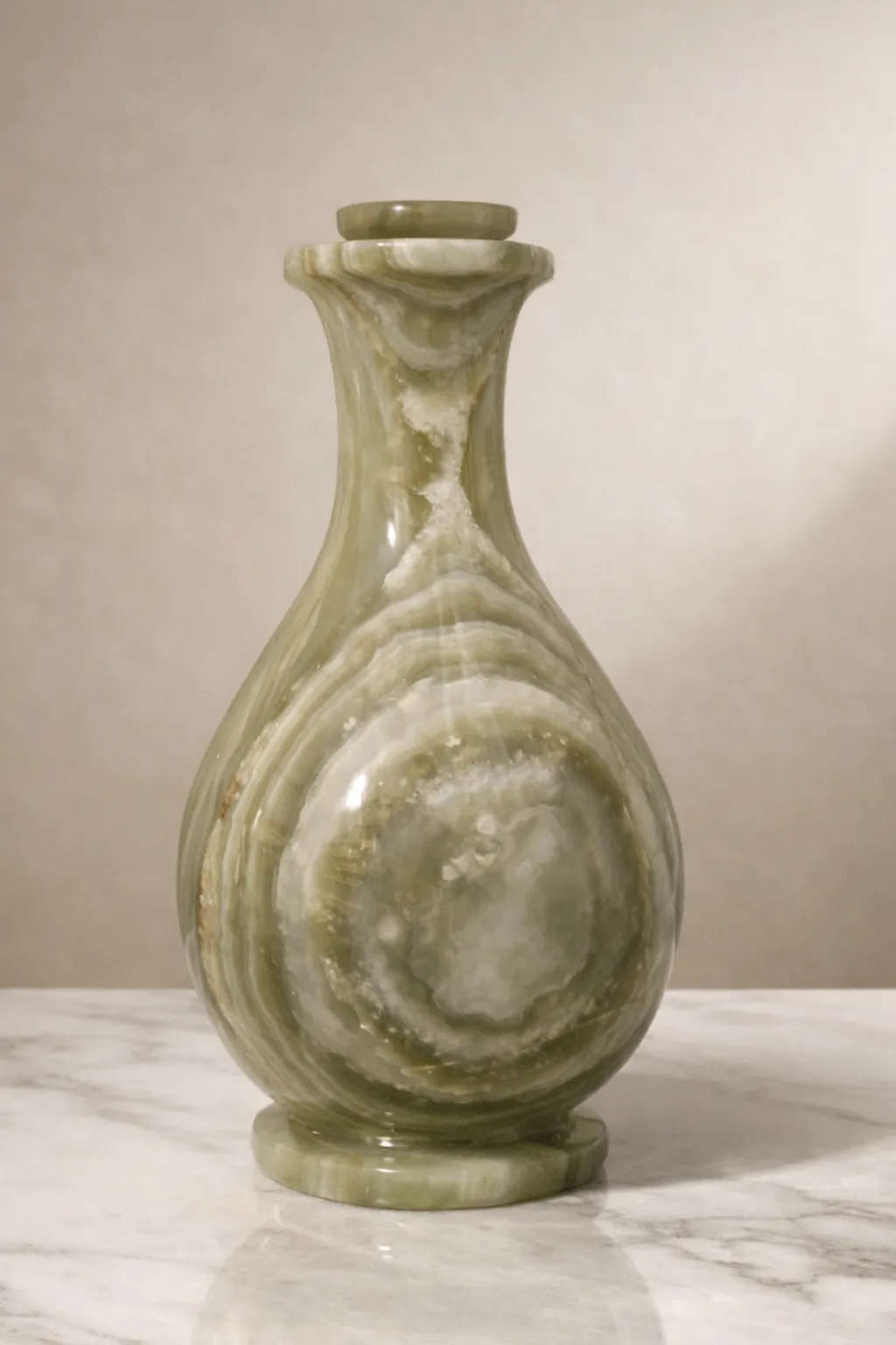 Green onyx stone decorative vase
